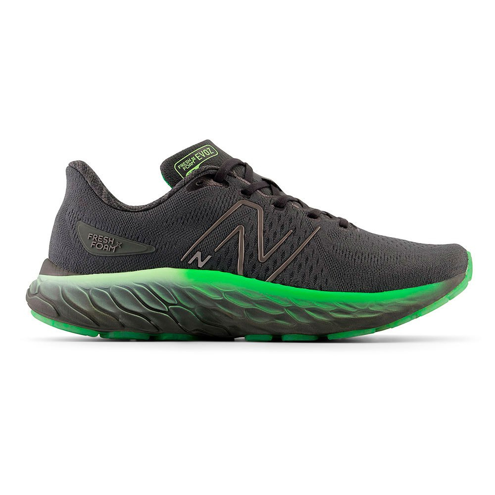 New Balance Mens FF Evoz V3